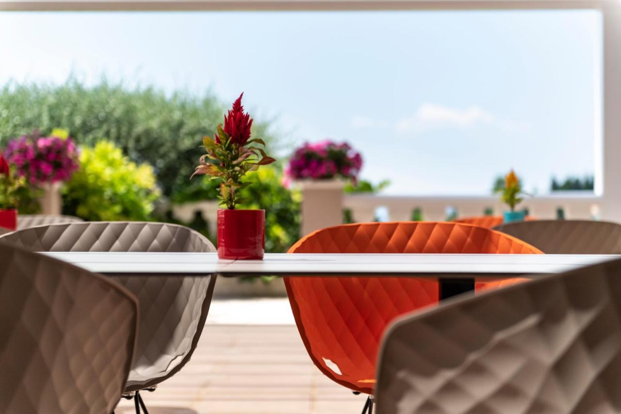 Terre De Reve Bed & Breakfast Le Rouret Екстериор снимка